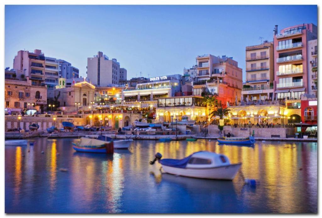 Spacious 3 Bedroom Apartment In The Heart Of St Julians San Ġiljan Kültér fotó
