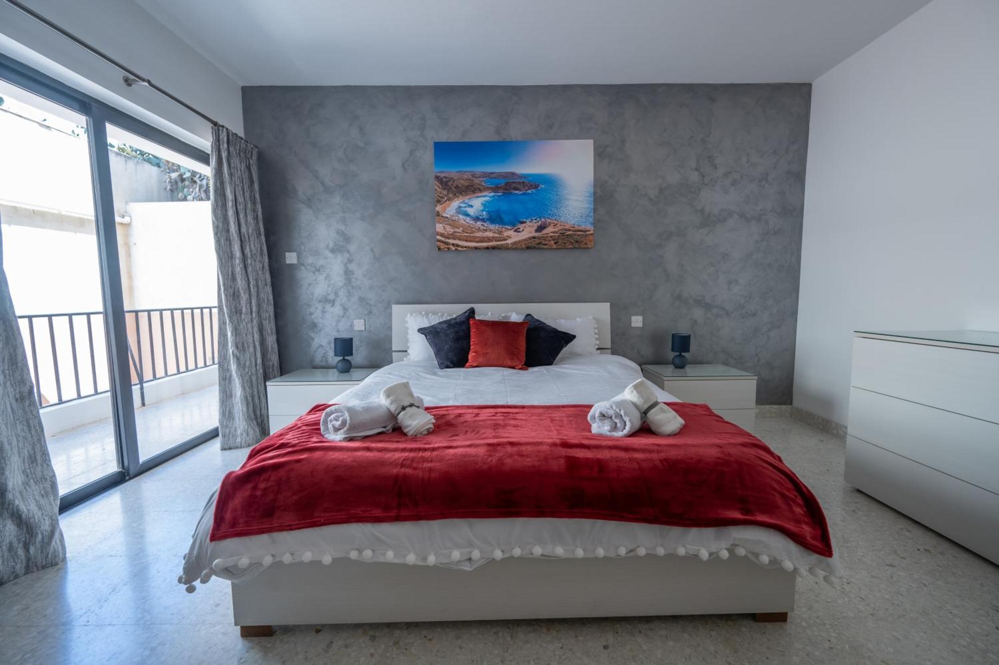 Spacious 3 Bedroom Apartment In The Heart Of St Julians San Ġiljan Kültér fotó