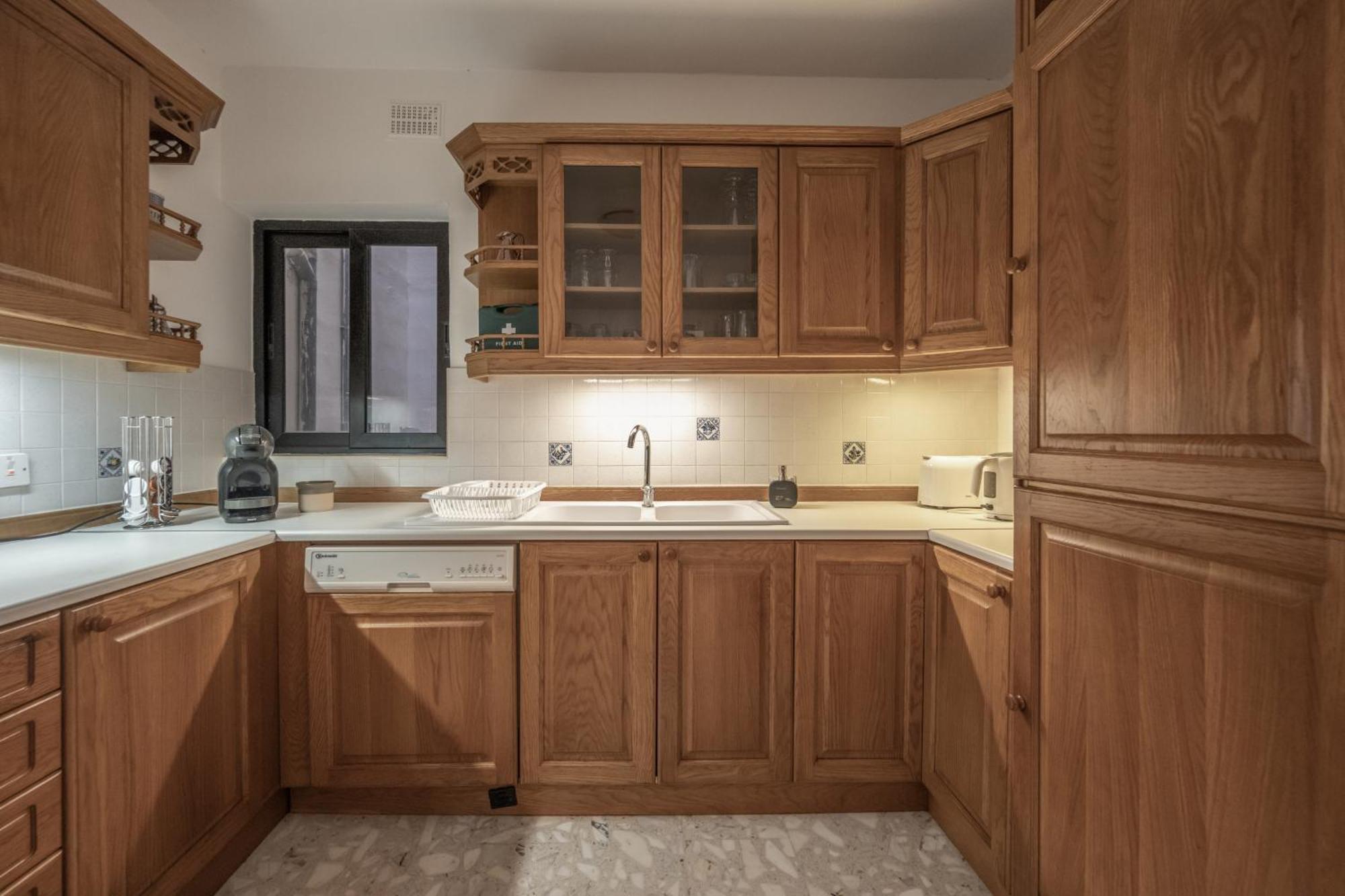 Spacious 3 Bedroom Apartment In The Heart Of St Julians San Ġiljan Kültér fotó