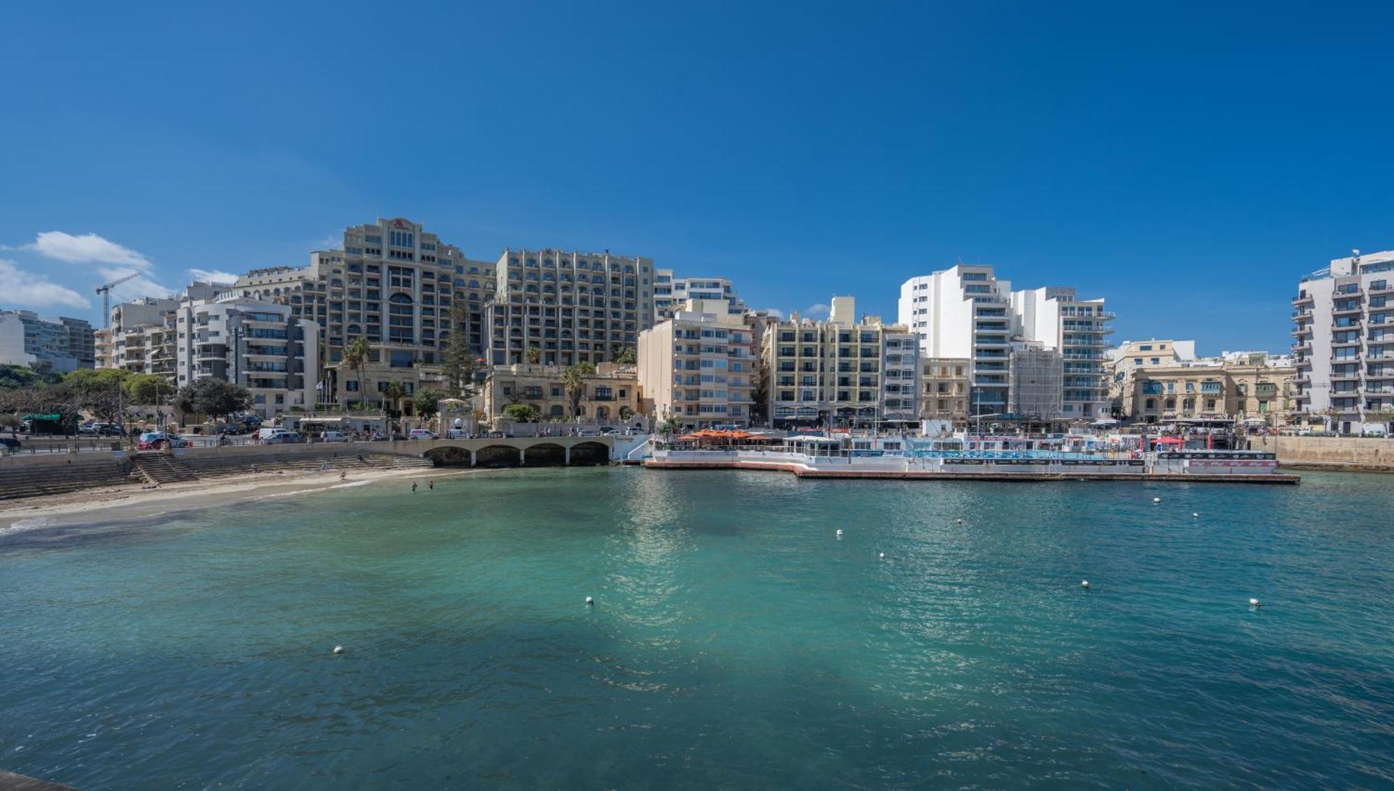Spacious 3 Bedroom Apartment In The Heart Of St Julians San Ġiljan Kültér fotó