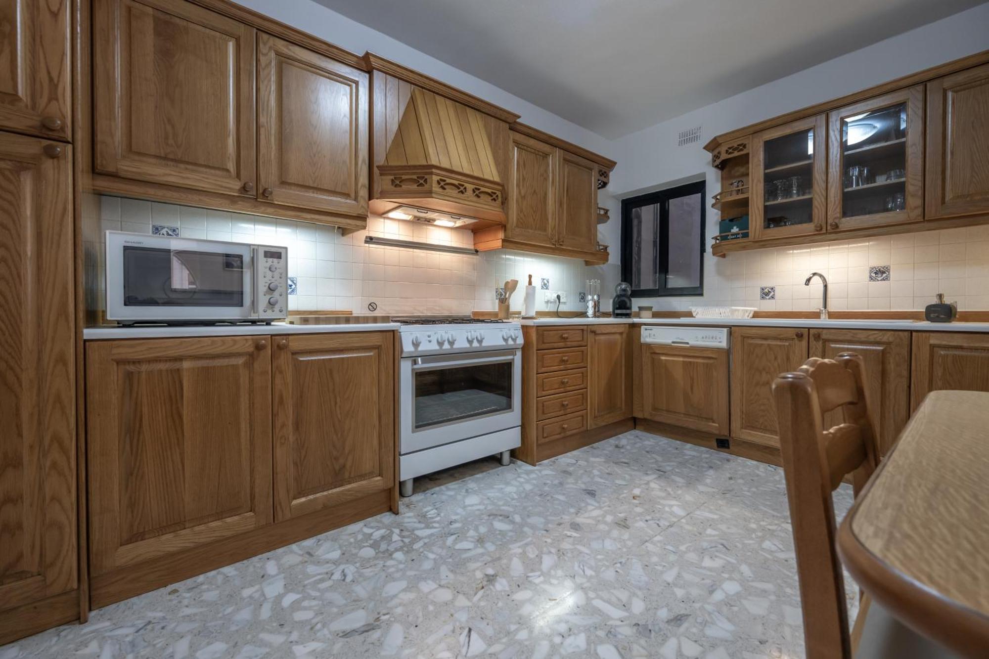 Spacious 3 Bedroom Apartment In The Heart Of St Julians San Ġiljan Kültér fotó