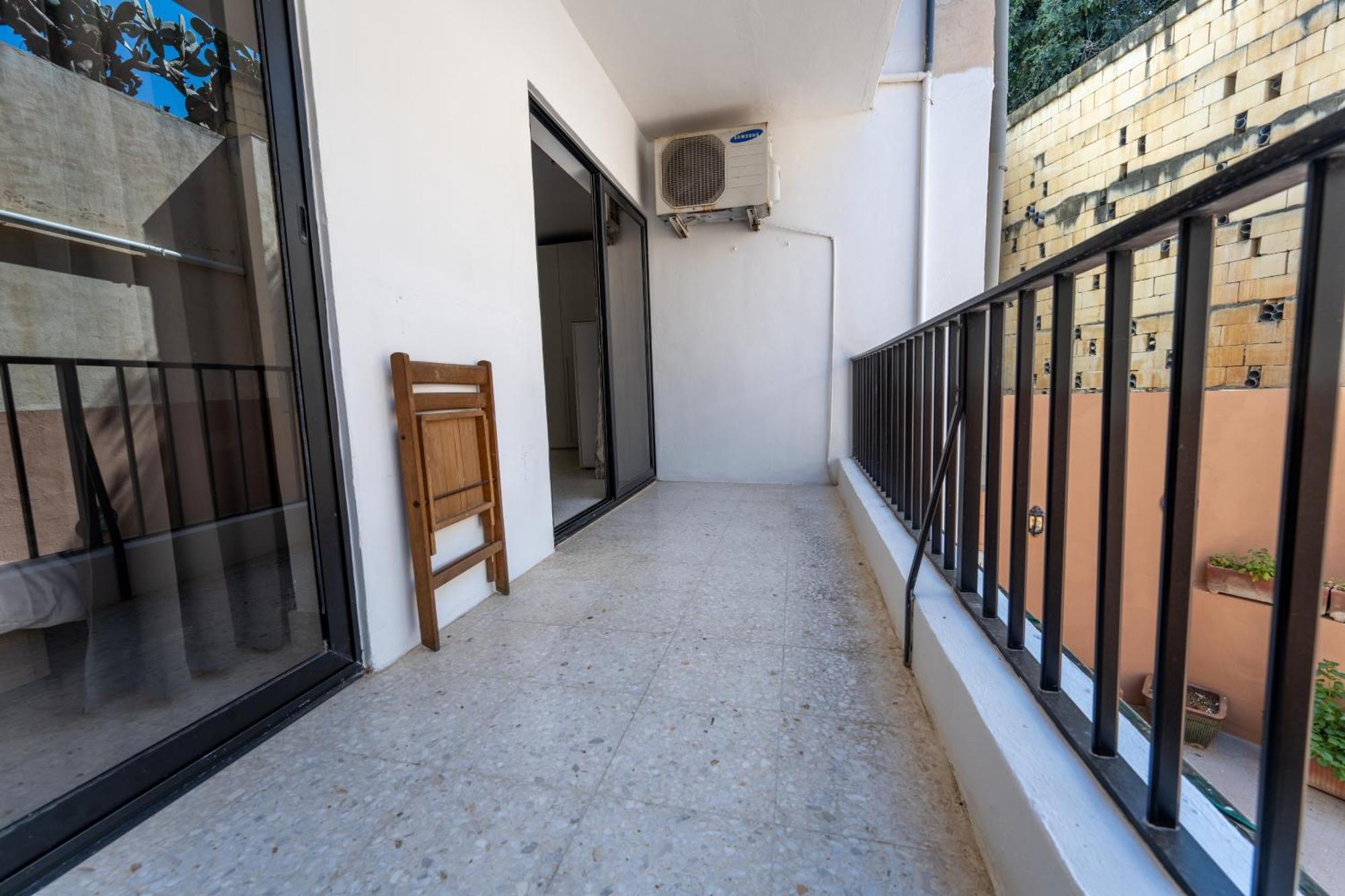 Spacious 3 Bedroom Apartment In The Heart Of St Julians San Ġiljan Kültér fotó