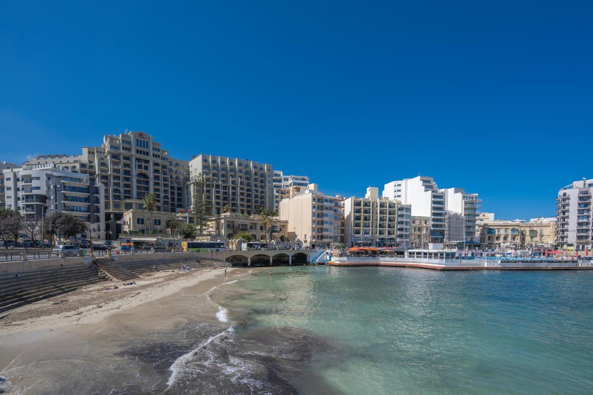 Spacious 3 Bedroom Apartment In The Heart Of St Julians San Ġiljan Kültér fotó