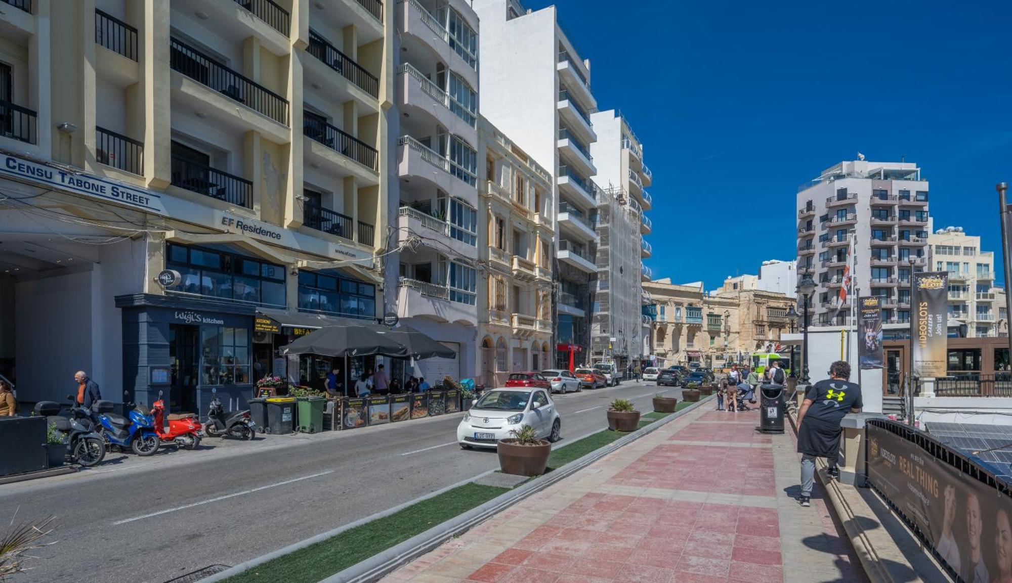 Spacious 3 Bedroom Apartment In The Heart Of St Julians San Ġiljan Kültér fotó